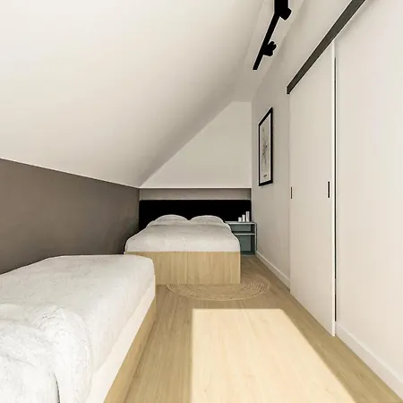 2 Bedroom Beautiful In Jezierzany